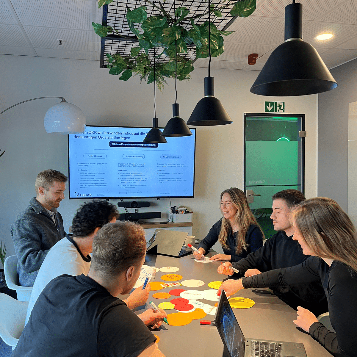 KI-Kompetenz, die wirklich ankommt – wie OSCAR intern vorangeht, damit unsere Kunden profitieren
